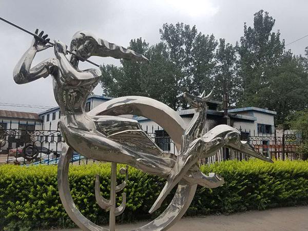 龙翔盛：旅游区中不锈钢雕塑的价值与魅力所在